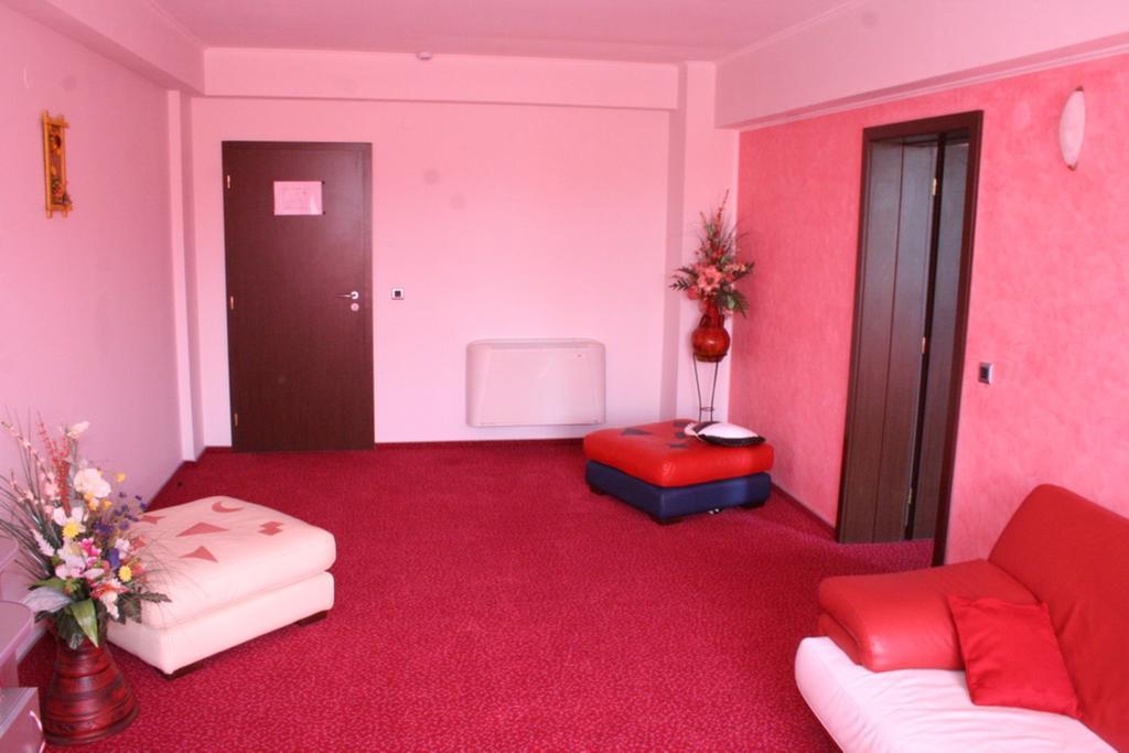 Hotel Zytto By Razvan Rat Slatina  Zimmer foto