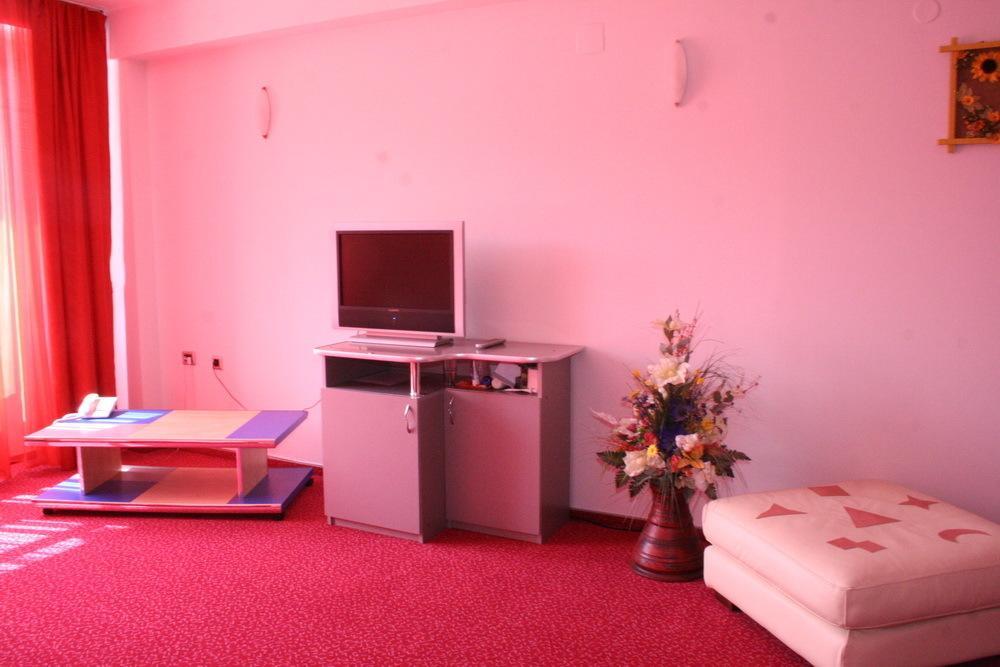 Hotel Zytto By Razvan Rat Slatina  Zimmer foto